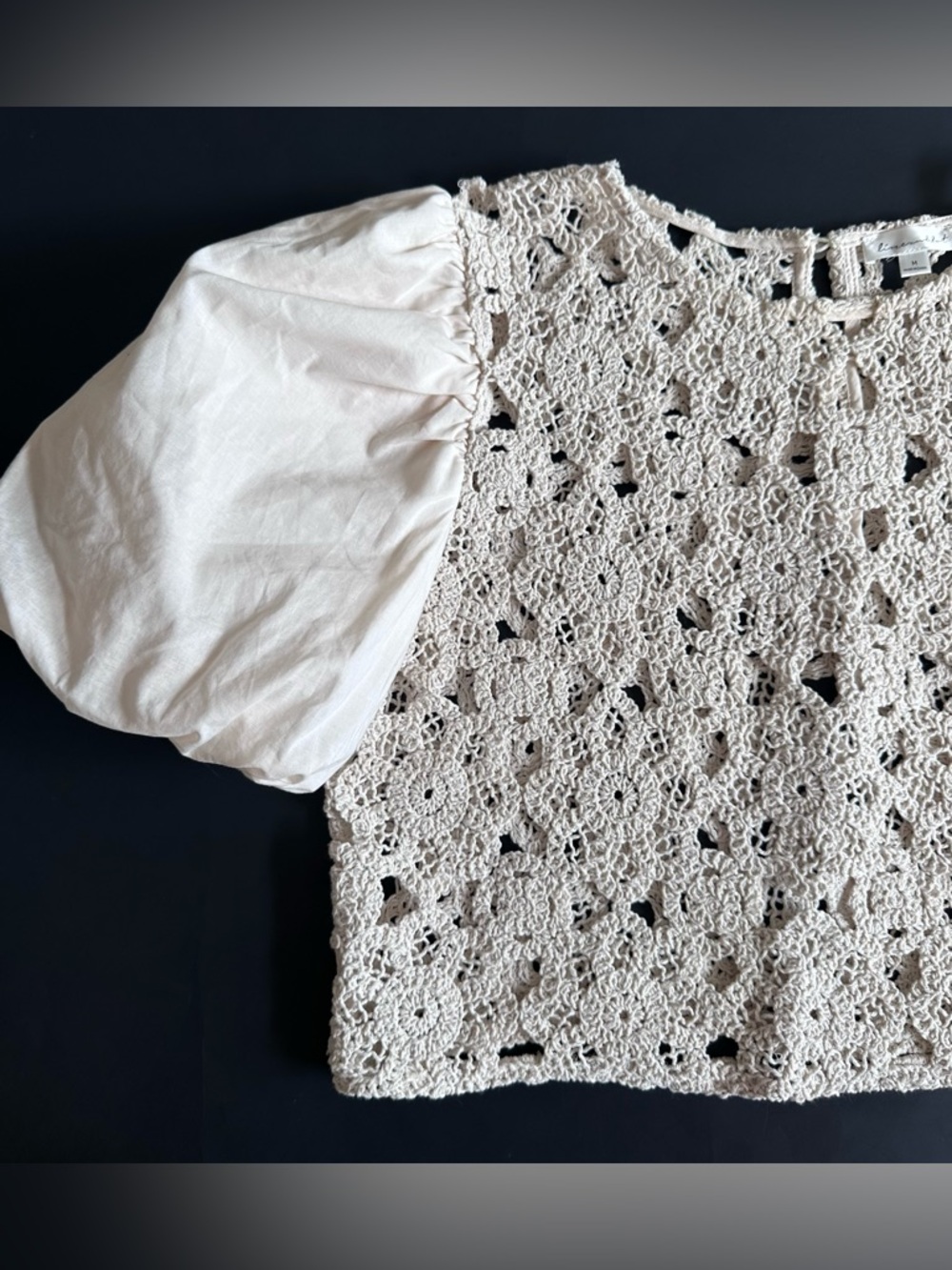 LINE AND DOT womens M Crochet Top Balloon Sleeves Natural BOHO BEACH Grannycore